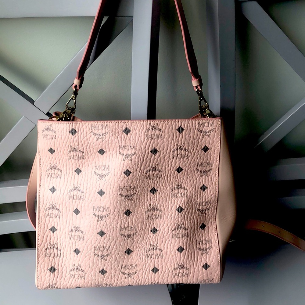 💗 Authentic MCM Visetos Medium Aren Hobo Powder Pink